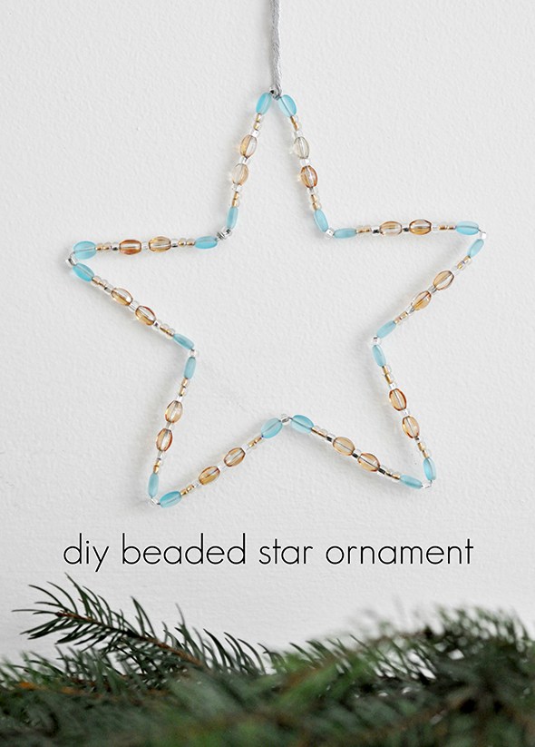 DIY Beaded Star Ornament via http://lifeovereasy.com/ - an easy and inexpensive craft, perfect for holiday gift giving!