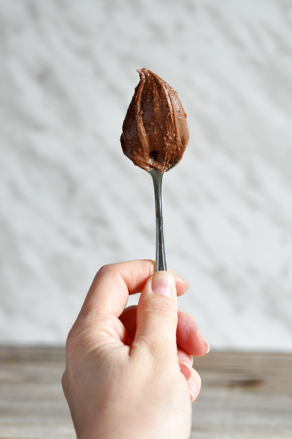 Recipe for easy and delicious Peanut Butter, Chocolate, and Banana Belgian Waffle Sandwiches via http://lifeovereasy.com/ - perfect for breakfast or brunch!