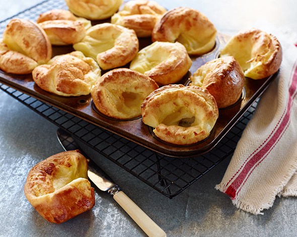 Delicious Yorkshire Pudding - perfect for your holiday meals or even an appetizer! via http://lifeovereasy.com/
