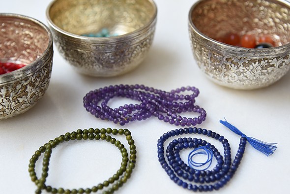 Make this gorgeous DIY gemstone and leather double wrap bracelet via http://lifeovereasy.com/